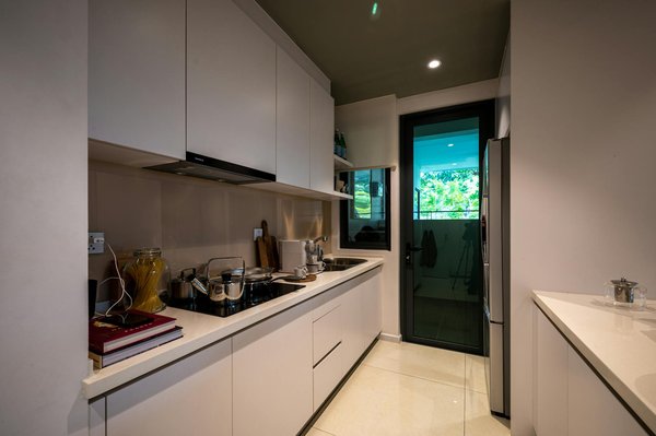 Essential uk kitchen tools for maximizing small space efficiency